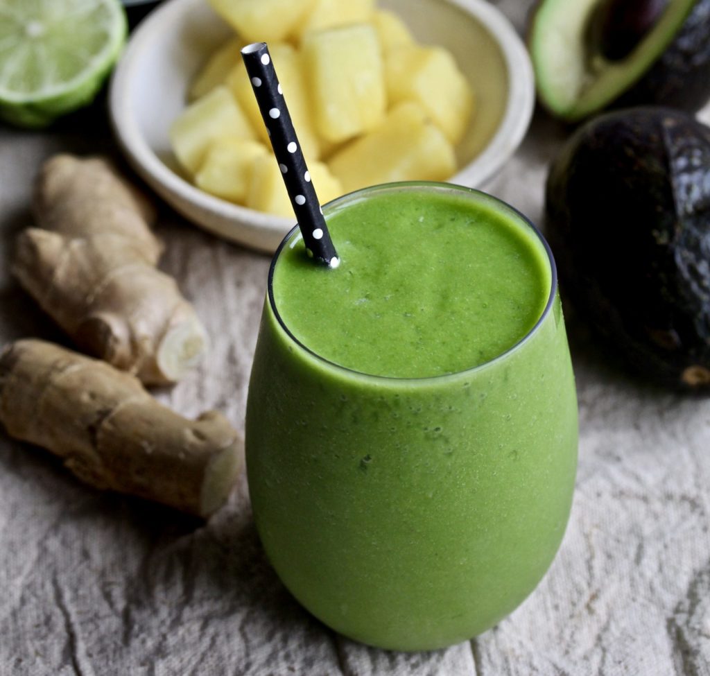 Ginger Pineapple Green Smoothie | sarahaasrdn.com