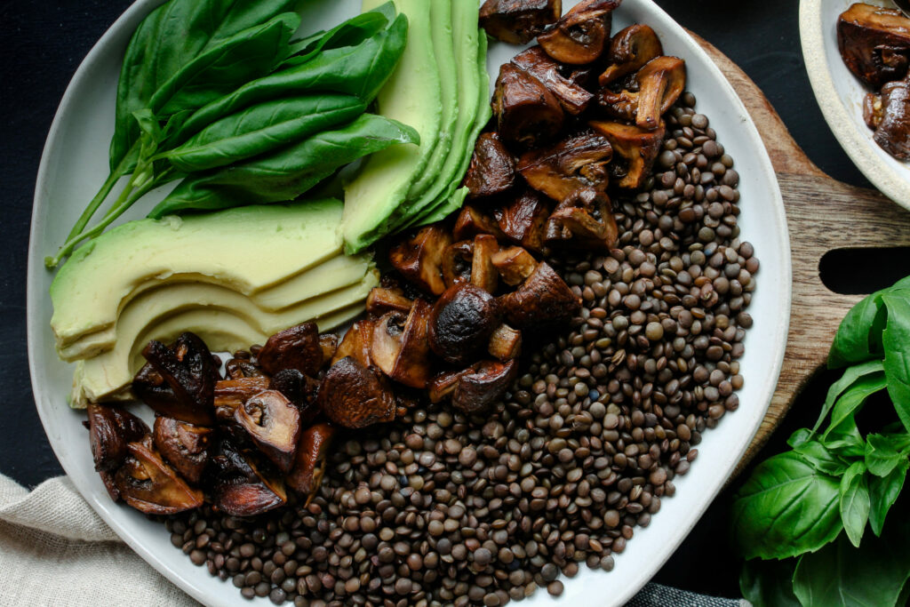 Roasted Mushroom Balsamic Lentils | sarahaasrdn.com